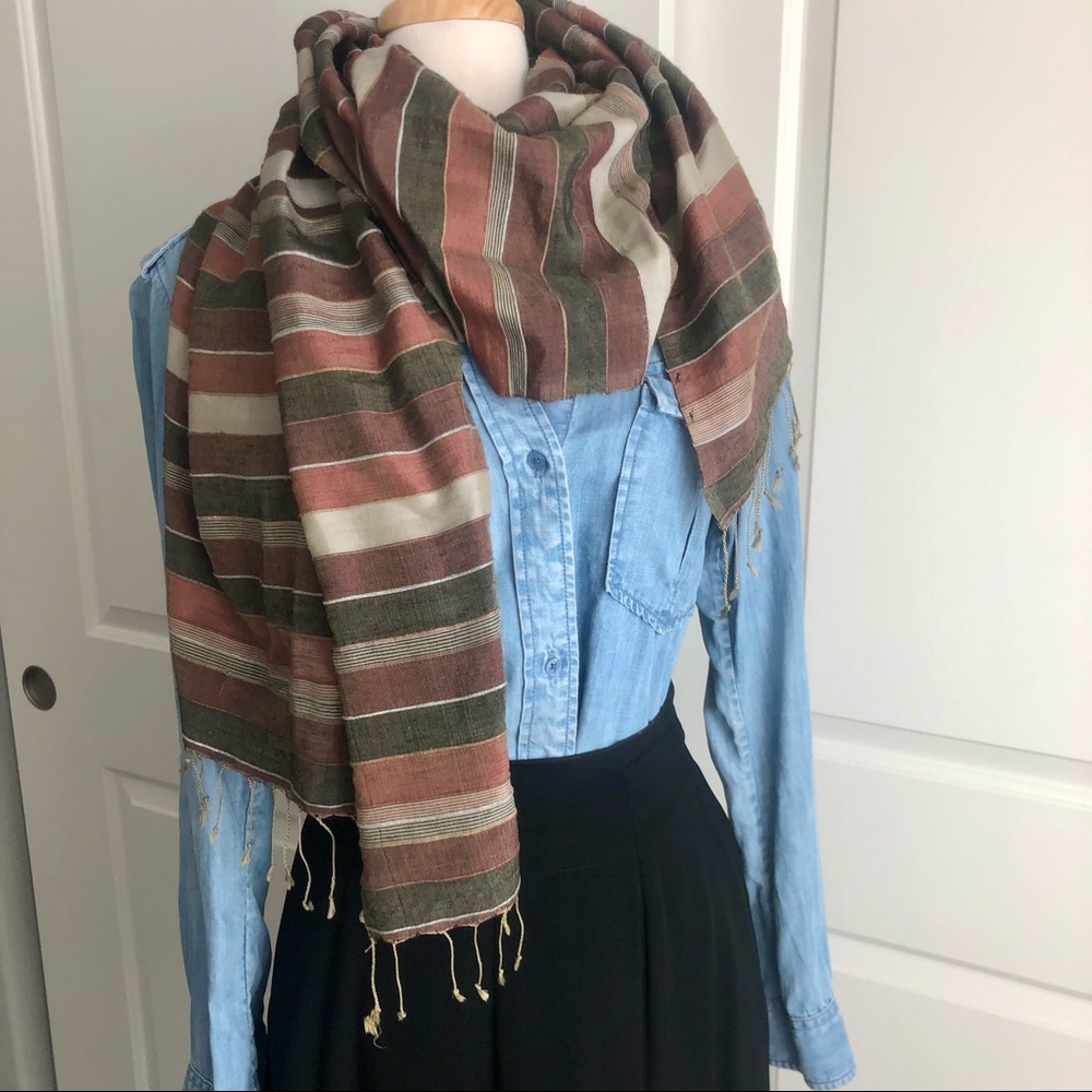 Aritzia Chambray Button Up - image 5